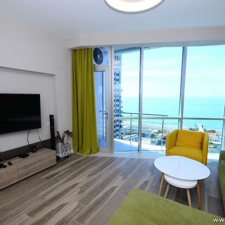 West Apartments 巴统 外观 照片