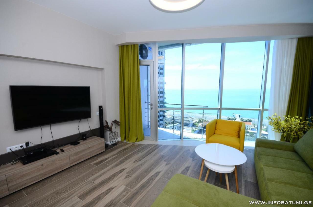 West Apartments 巴统 外观 照片