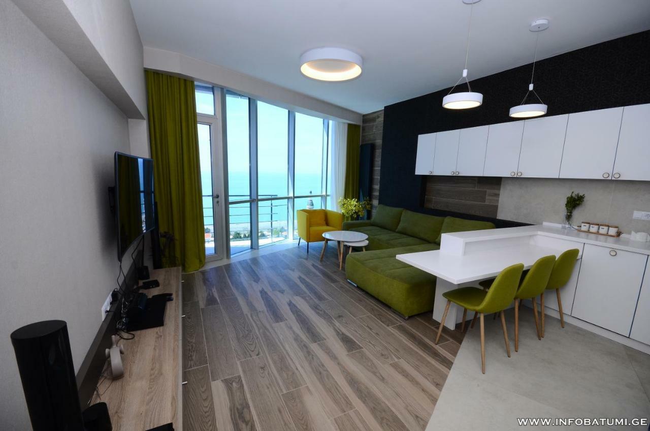 West Apartments 巴统 外观 照片